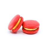 Red velvet flavoured round macaron