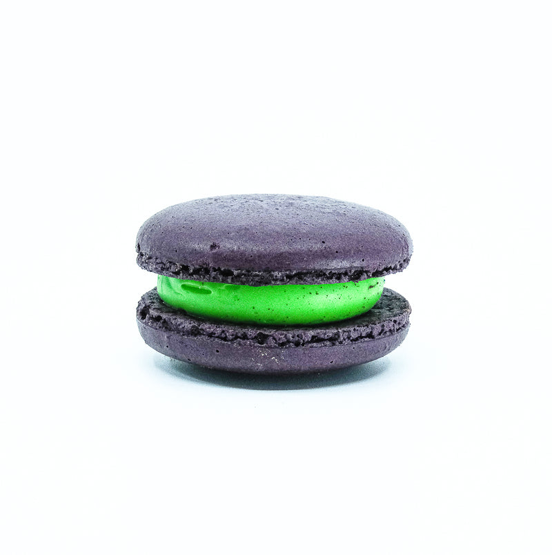 round purple macaron. grape macaron